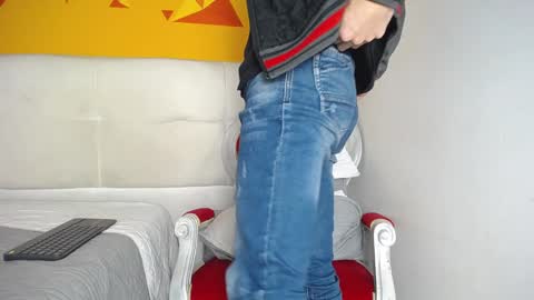 LiamLuxe online show from 1, 2, 2025
