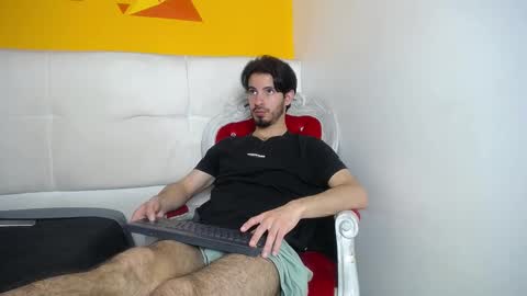 LiamLuxe online show from 15, 2, 2025
