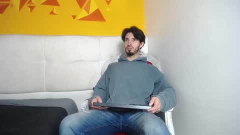 LiamLuxe online show from 20, 2, 2025