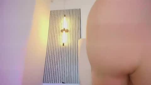 lian_cameron online show from 7, 4, 2026