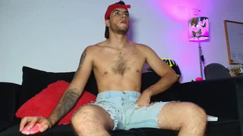 Snapshot of lian_oconner chatting on 2, 11, 2025 Lian Oconner online show from 2, 11, 2025