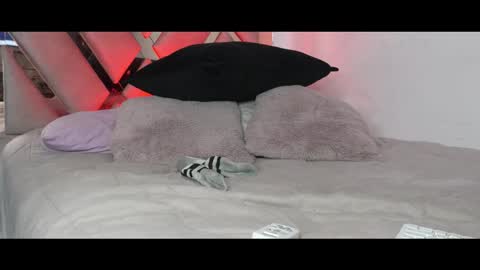 Snapshot of lian_oconner chatting on 23, 11, 2025 Lian Oconner online show from 23, 11, 2025