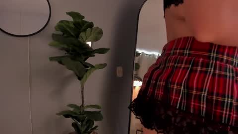 Lia online show from 4, 3, 2025