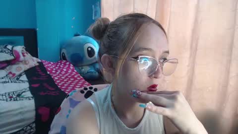 Lia Roberts online show from 10, 2, 2025