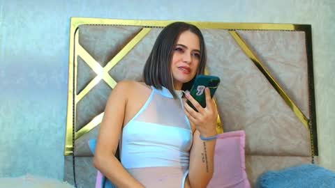 Snapshot of liaruso chatting on 12, 1, 2025 liaross online show from 12, 1, 2025