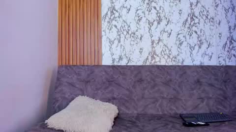 Snapshot of liaruso chatting on 12, 11, 2025 liaross online show from 12, 11, 2025