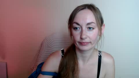 Snapshot of liasais_ chatting on 28, 6, 2026 Lia online show from 28, 6, 2026