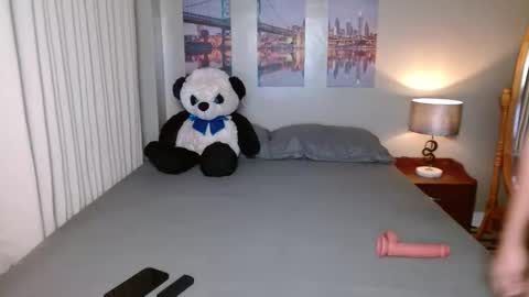 Liayanah  online show from 1, 12, 2025