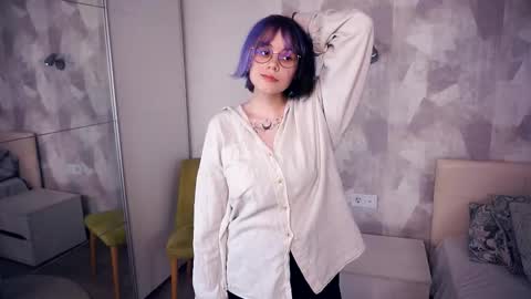 Snapshot of libbygrinvalsky chatting on 4, 11, 2025 Judith online show from 4, 11, 2025