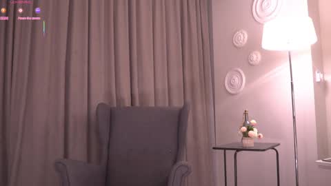 Snapshot of libbyshepard chatting on 19, 10, 2025 Elena online show from 19, 10, 2025