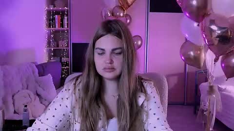 libra_mia online show from 6, 10, 2025