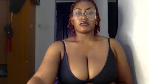 Snapshot of lick_my_pussyyy226651 chatting on 18, 12, 2024 caira online show from 18, 12, 2024