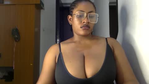 Snapshot of lick_my_pussyyy226651 chatting on 28, 12, 2024 caira online show from 28, 12, 2024