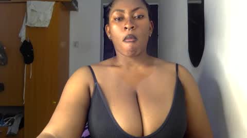 Snapshot of lick_my_pussyyy226651 chatting on 6, 2, 2025 caira online show from 6, 2, 2025
