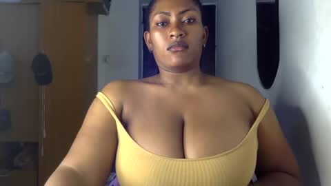 Snapshot of lick_my_pussyyy226651 chatting on 6, 3, 2025 caira online show from 6, 3, 2025