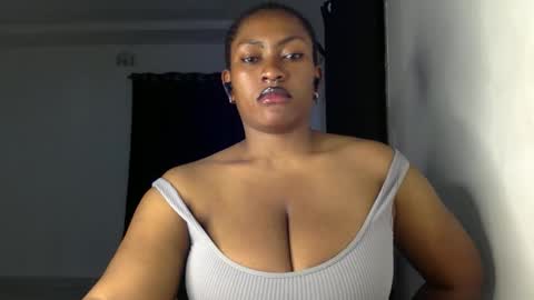 Snapshot of lick_my_pussyyy226651 chatting on 6, 10, 2025 caira online show from 6, 10, 2025