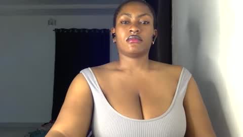 Snapshot of lick_my_pussyyy226651 chatting on 11, 10, 2025 caira online show from 11, 10, 2025