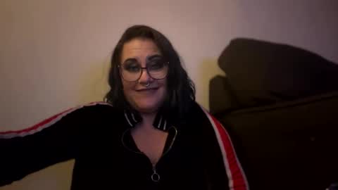 Snapshot of lickmelolliee chatting on 14, 12, 2024 AllieAustyn online show from 14, 12, 2024