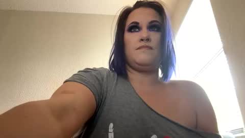 Snapshot of lickmelolliee chatting on 18, 2, 2025 AllieAustyn online show from 18, 2, 2025