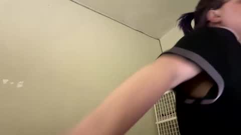 Snapshot of lickmelolliee chatting on 23, 2, 2025 AllieAustyn online show from 23, 2, 2025