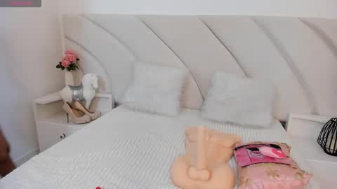 Emily  online show from 29, 3, 2026