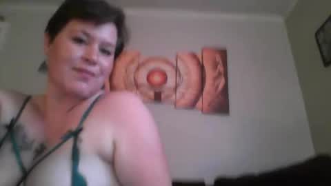 life_as_lindz online show from 19, 10, 2025