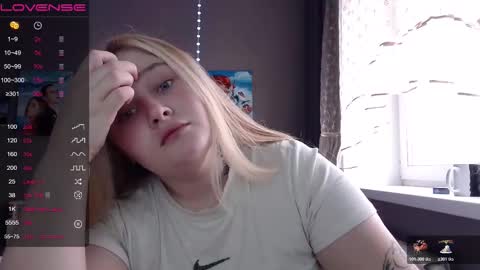 Snapshot of light_lunaa chatting on 26, 10, 2025 light_lunaa online show from 26, 10, 2025