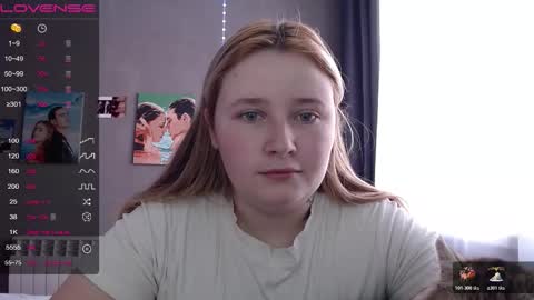 Snapshot of light_lunaa chatting on 15, 11, 2025 light_lunaa online show from 15, 11, 2025