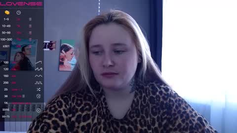 Snapshot of light_lunaa chatting on 16, 11, 2025 light_lunaa online show from 16, 11, 2025