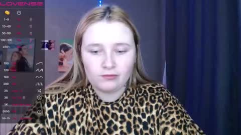 Snapshot of light_lunaa chatting on 19, 11, 2025 light_lunaa online show from 19, 11, 2025