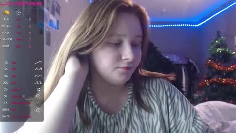Snapshot of light_lunaa chatting on 12, 1, 2026 light_lunaa online show from 12, 1, 2026