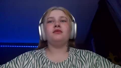 Snapshot of light_lunaa chatting on 29, 6, 2026 light_lunaa online show from 29, 6, 2026