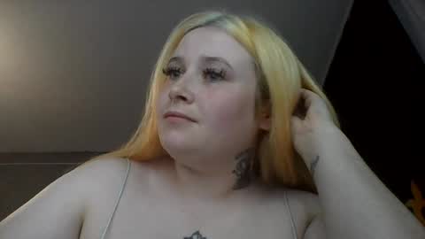 Snapshot of light_lunaa chatting on 6, 7, 2026 light_lunaa online show from 6, 7, 2026