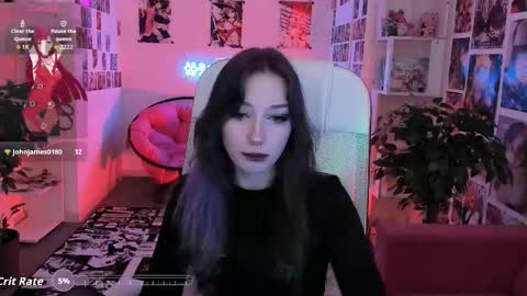 Snapshot of lii_luu chatting on 28, 10, 2025 LiLu online show from 28, 10, 2025