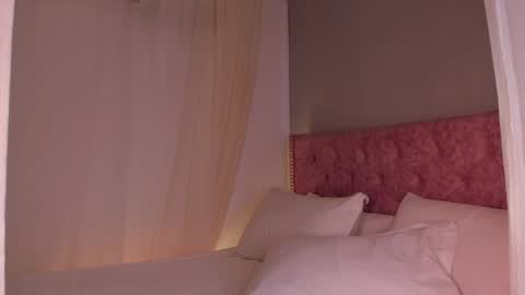 Lia Sweet online show from 10, 1, 2025