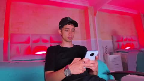 L I I A M online show from 7, 2, 2025