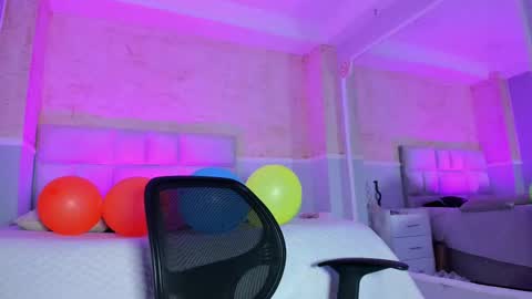 L I I A M online show from 2, 3, 2025