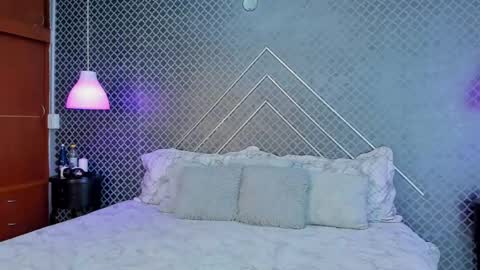 Snapshot of liilith_bloom chatting on 5, 10, 2025 Lilith online show from 5, 10, 2025