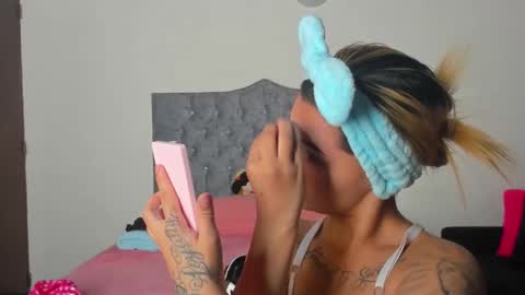 Snapshot of liisakiss chatting on 11, 1, 2025 LiisaKiss online show from 11, 1, 2025