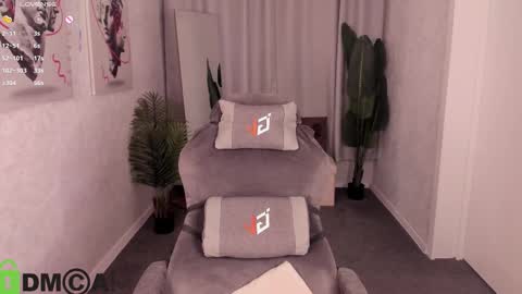 Lika Davis online show from 10, 2, 2026