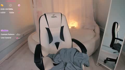  YOUR LIL STEPHANIE  online show from 24, 10, 2025