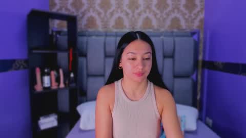 Snapshot of lila_pinky chatting on 13, 10, 2025 L I L A online show from 13, 10, 2025