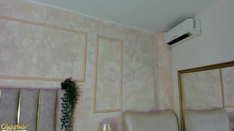 lila bailey  online show from 8, 9, 2025