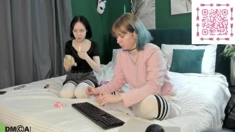 Snapshot of lilac_muse chatting on 21, 5, 2026 Lili online show from 21, 5, 2026