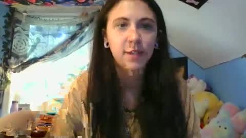 Snapshot of lilfallingangel chatting on 3, 10, 2025 kay angel online show from 3, 10, 2025