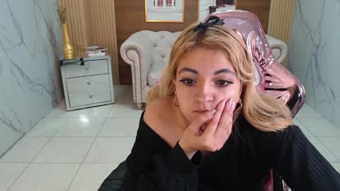 Lili online show from 19, 2, 2025