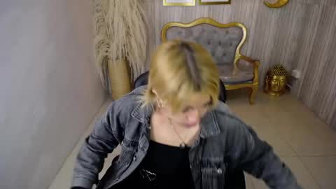 Lili online show from 25, 2, 2025