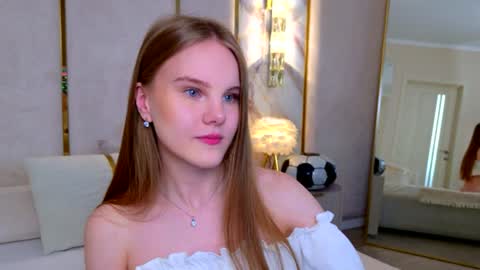 Snapshot of lili_lohan chatting on 14, 7, 2026 lili_lohan online show from 14, 7, 2026