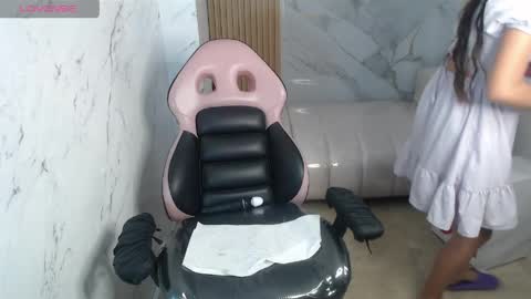 lili_mint_tf online show from 18, 4, 2026