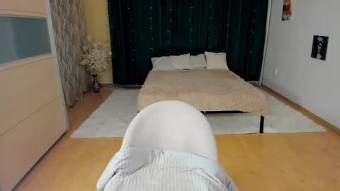 Lilia online show from 22, 4, 2026